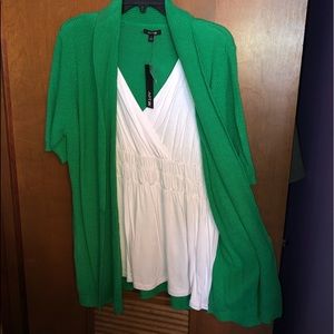 1 piece woman’s short sleeved sweater